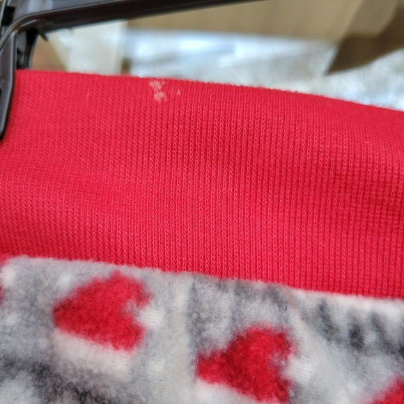 "Santa Paws" Christmas 2-Piece Pajamas Set - Size Medium (Excellent Condition) - Picture 12 of 14